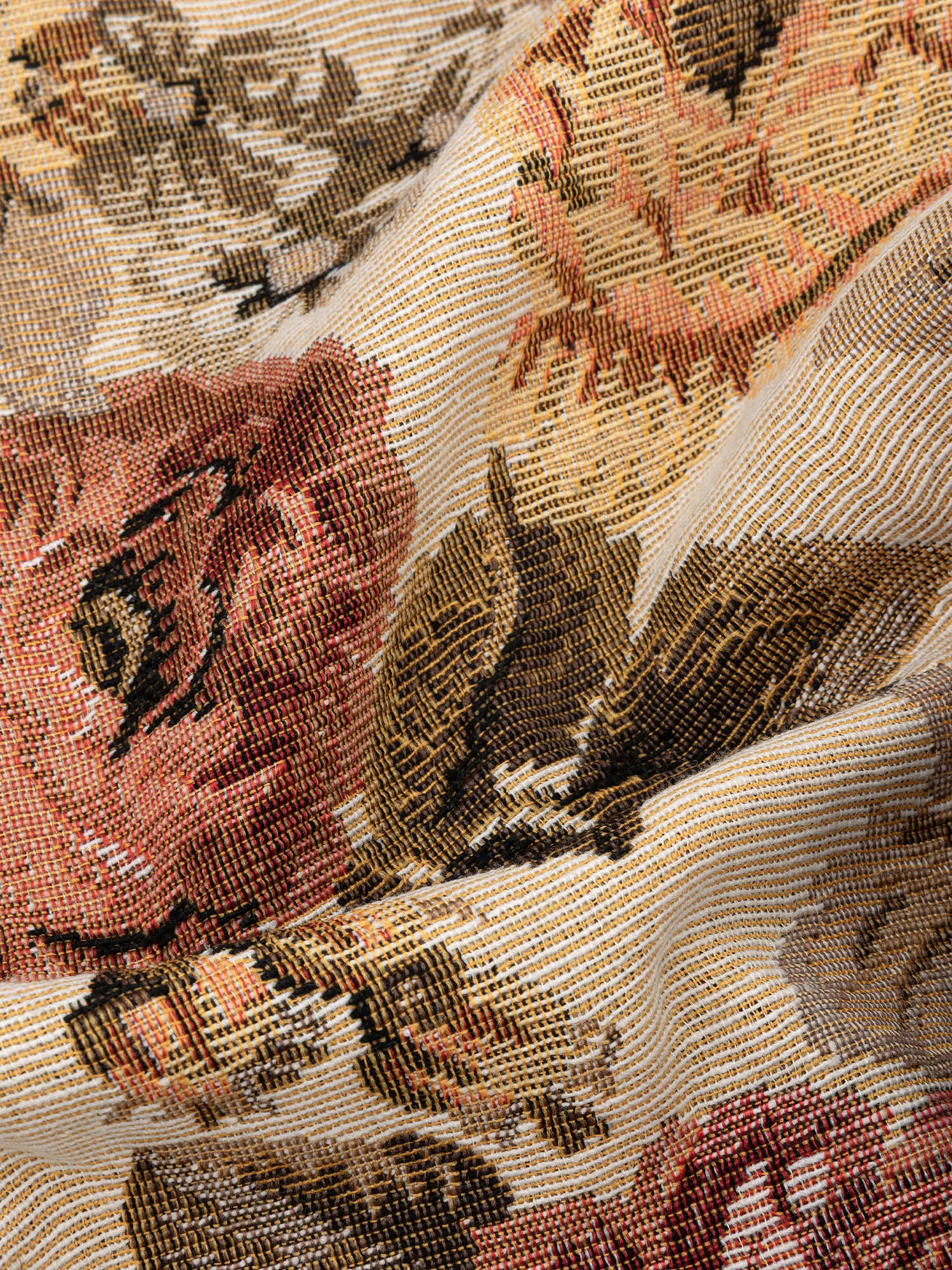detail shot van de bloemenprint van de violette skort van ydence.