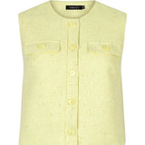 Botergeel mouwloos Amanda gilet van Ydence met knoopsluiting en borstzakken, vrouwelijke en elegante zomerlook.