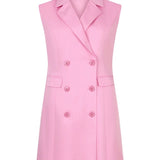Roze mouwloze blazerdress van Ydence met double-breasted knopen en reverskraag – stijlvolle zomerjurk in pastelroze.