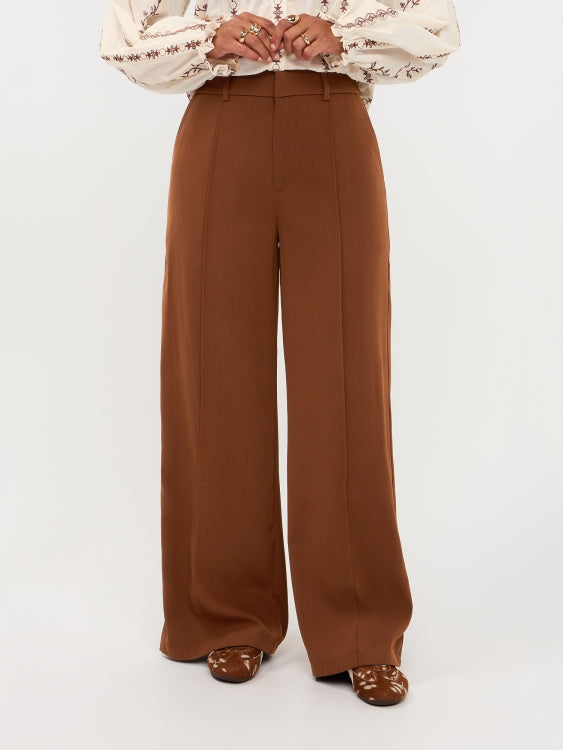 Broek in camel | Ydence Geneve | Jo&Co Club