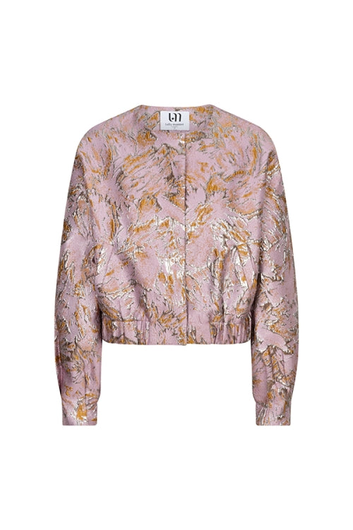 Productfoto roze jacquard bomberjack Jules – abstract goud-zilver patroon en drukknopen | Jo&Co Club