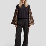 Fluresk Imani pants in black/light camel | Jo&Co Club
