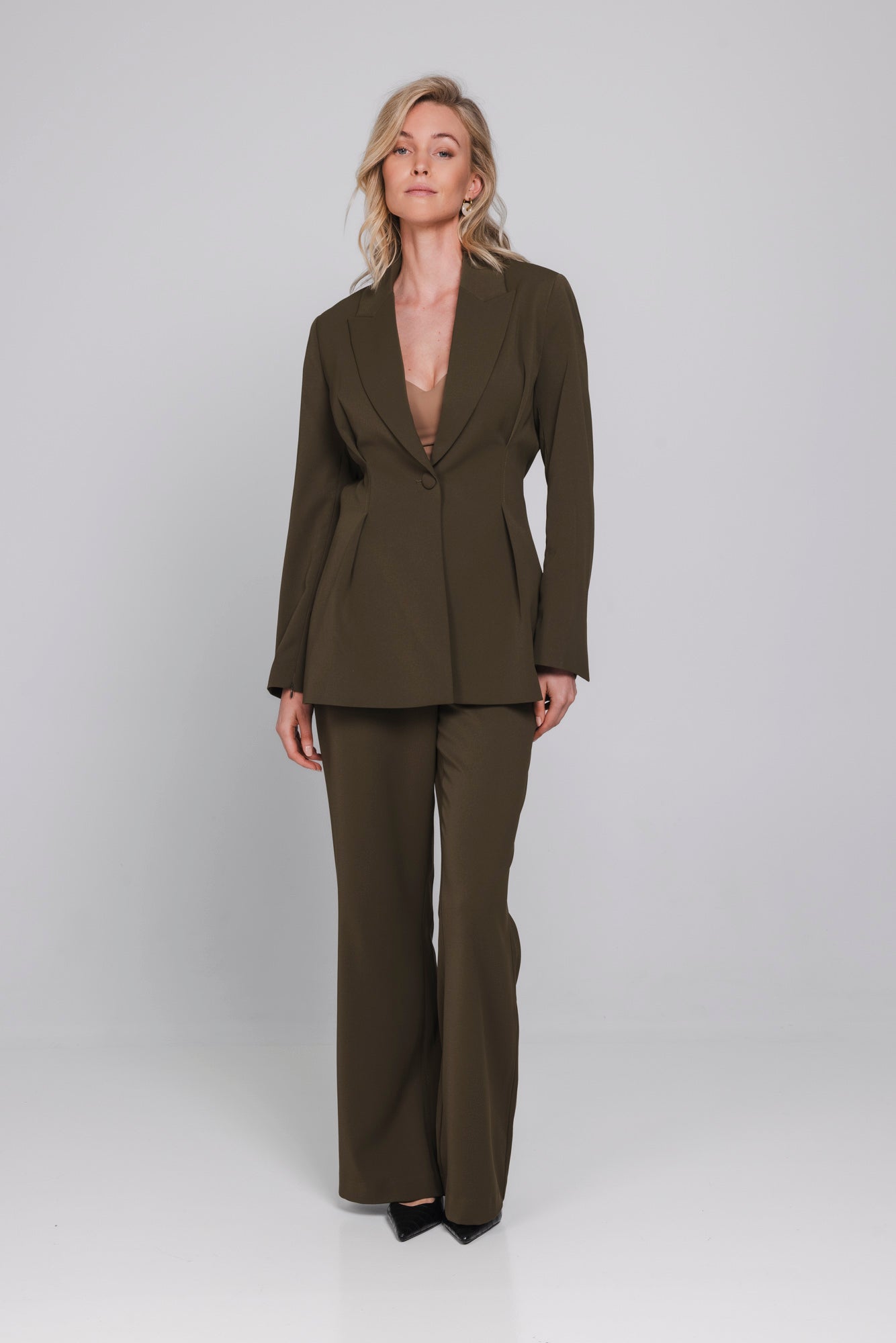 Accentil Samira blazer in moss green | Jo&Co Club