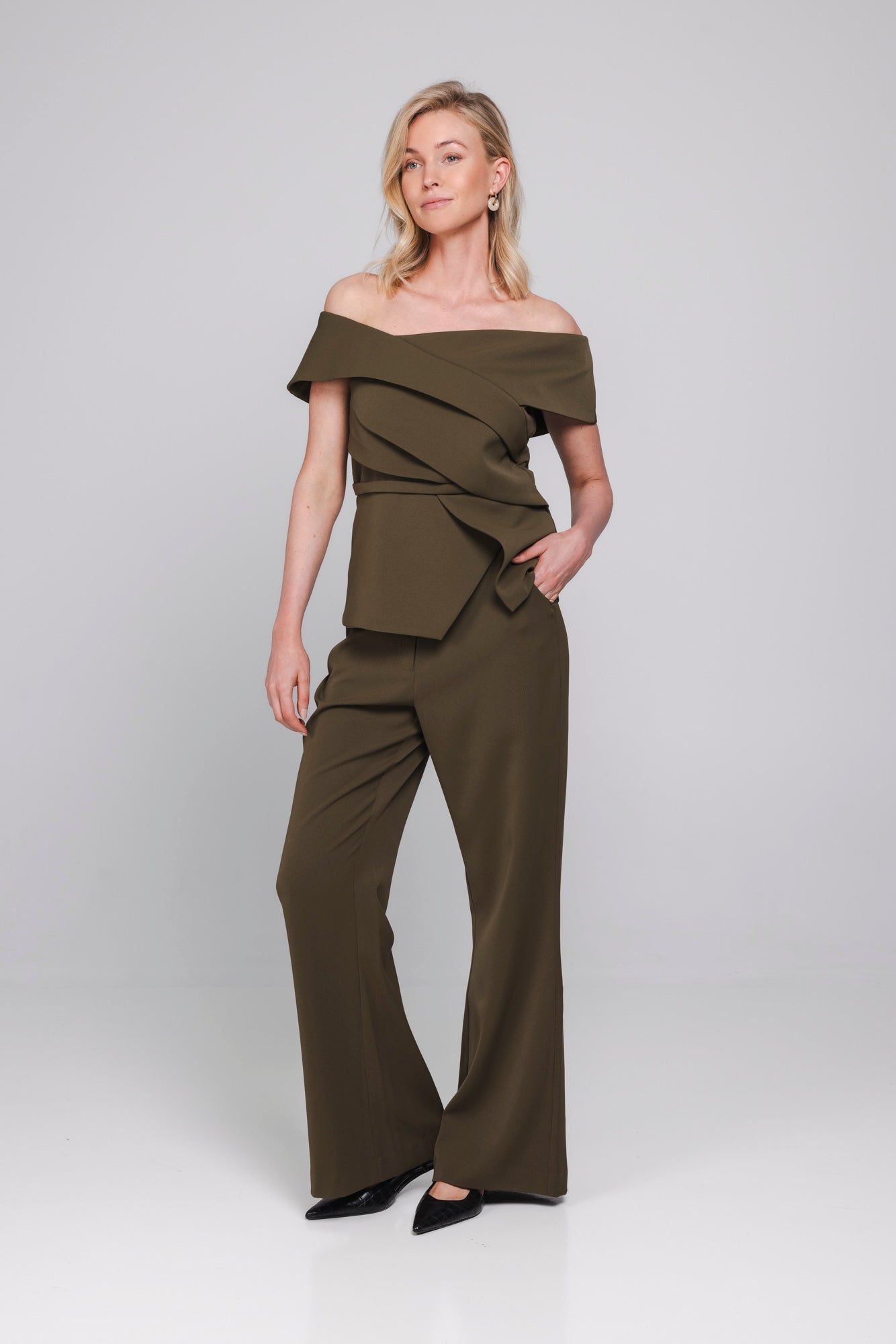 Accentil Tessa top in moss green | Jo&Co Club