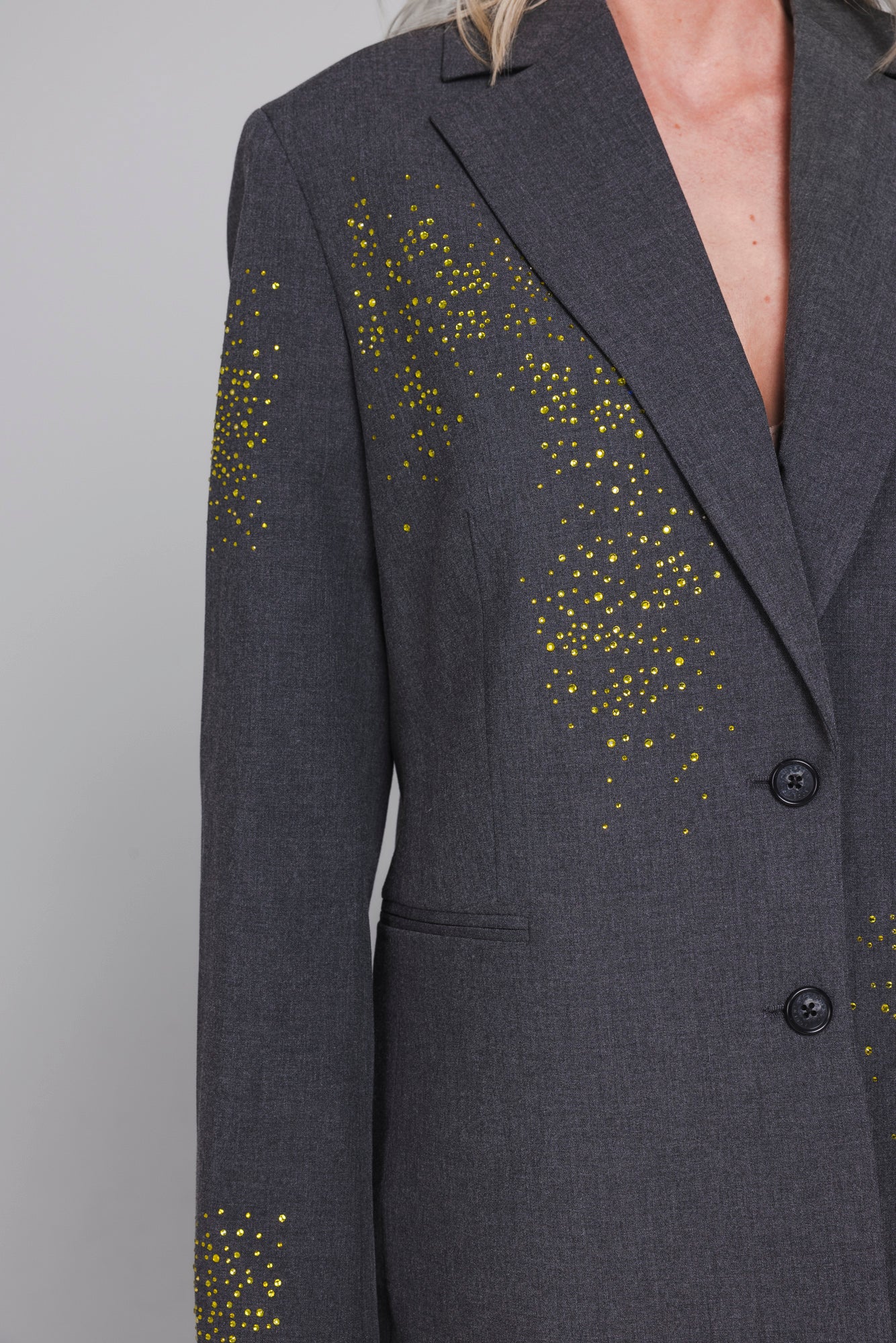 Accentil Nene blazer in lizard grey | Jo&Co Club
