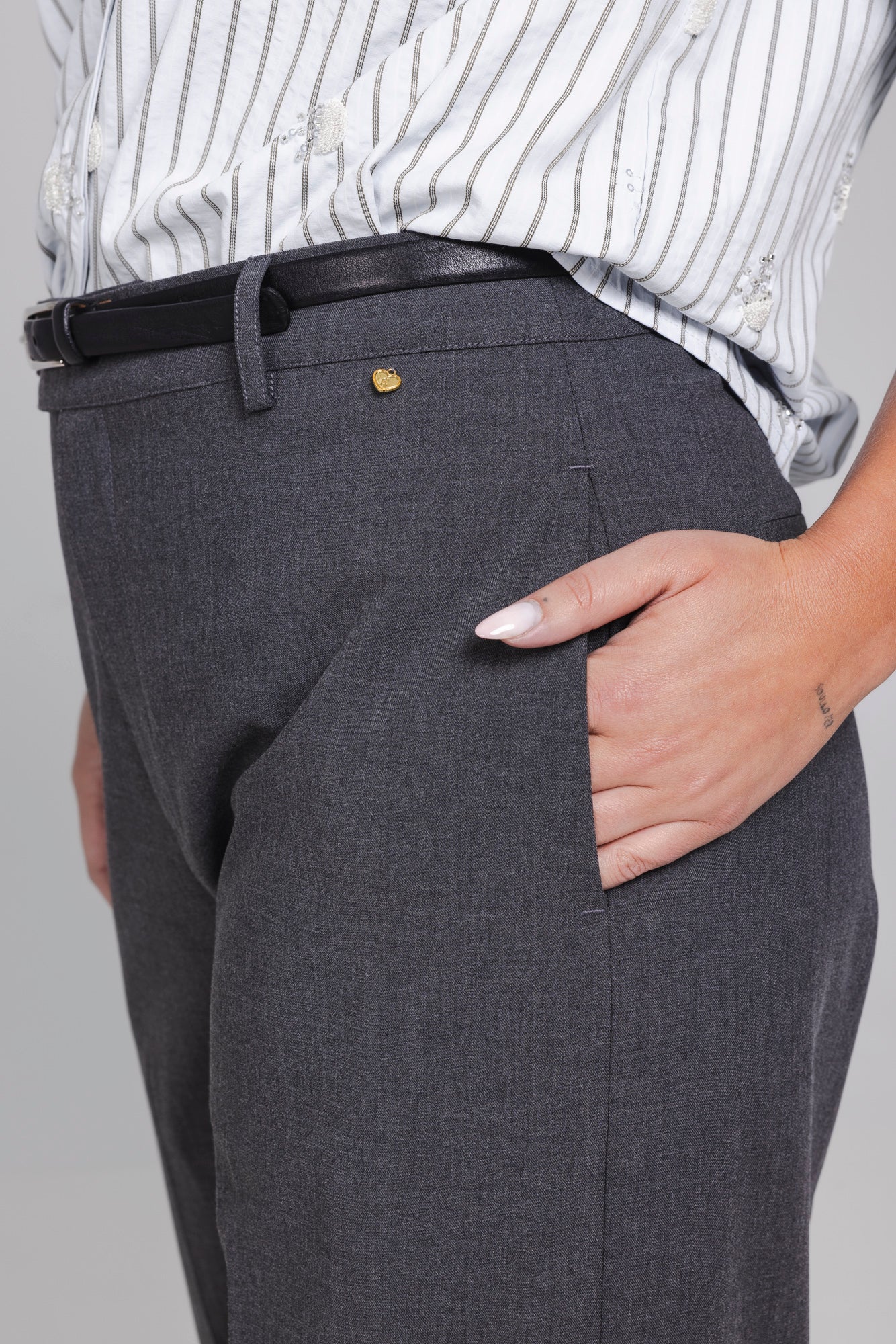 Accentil Nika pants in lizard grey | Jo&Co Club
