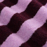Detailopname van de stof van een vest in violet | Ydence Felicity | Jo&Co Club