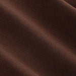 Detailopname van de stof van een jurk in donkerbruin | Ydence Carmel | Jo&Co Club
