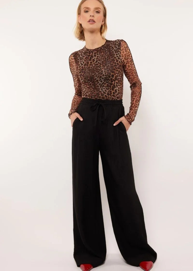 Fluresk Leslie Pants Zwart – Broeken van Fluresk, kleur XS, maat | JoAnnco