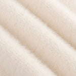 Detailopname van de stof van een gebreide top in ecru | Ydence Mary | Jo&Co Club