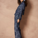 Jumpsuit Ilja - Patchwork Straight Blauw – Tweedelige set met patchwork print en wijde pijpen | Jo&Co Club