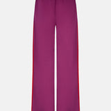 productfoto van de achterkant van de Ydence zizi pants.