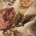 detail shot van de bloemenprint van de violette skort van ydence.