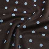 Detailopname van de stof van een top in bruin | Ydence Bailey | Jo&Co Club