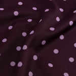 Detailopname van de stof van een top in pruim | Ydence Bailey | Jo&Co Club