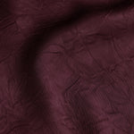 Detailopname van de stof van een top in pruim | Ydence Camille | Jo&Co Club