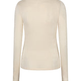 Dit is een productfoto van de achterkant van een aansluitende top | Lofty Manner Ilen - Draped Neck Basic | Jo&Co Club