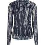 Een vrijstaande productfoto van een aansluitende top met lange mouwen | Lofty Manner Iniko - Abstract Mesh | Jo&Co Club