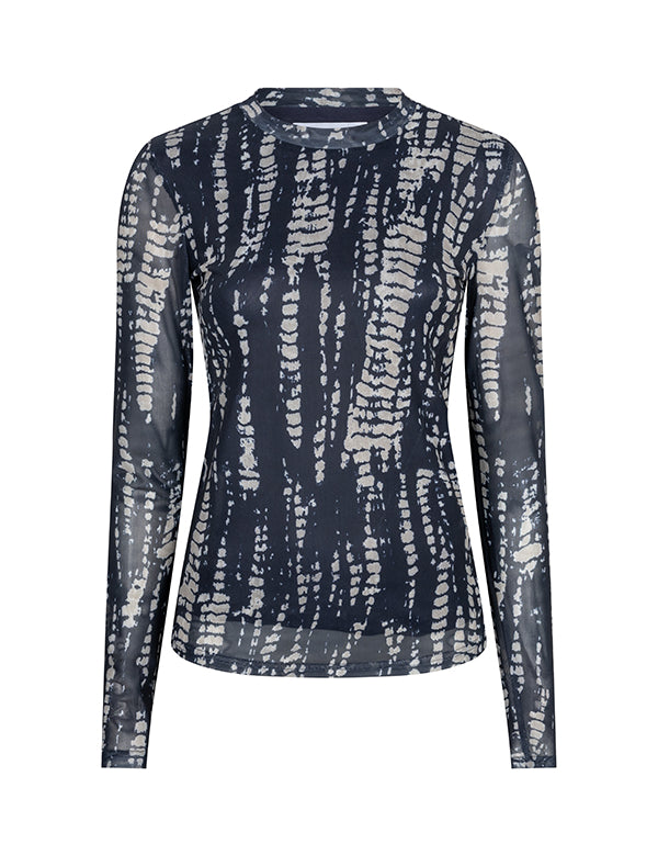 Een vrijstaande productfoto van een aansluitende top met lange mouwen | Lofty Manner Iniko - Abstract Mesh | Jo&Co Club