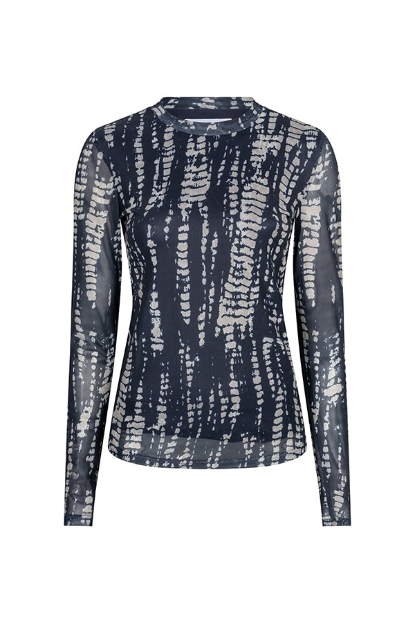 Een vrijstaande productfoto van een aansluitende top met lange mouwen | Lofty Manner Iniko - Abstract Mesh | Jo&Co Club