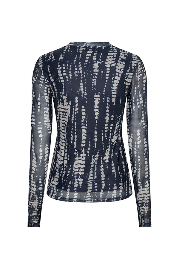 De foto toont de achterkant van een aansluitende, langarmige top | Lofty Manner Iniko - Abstract Mesh | Jo&Co Club