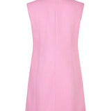 Achteraanzicht van roze mouwloze blazerdress van Ydence – elegant en minimalistisch design met verticale naden.