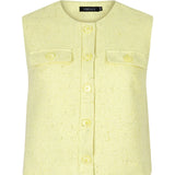 Botergeel mouwloos Amanda gilet van Ydence met knoopsluiting en borstzakken, vrouwelijke en elegante zomerlook.