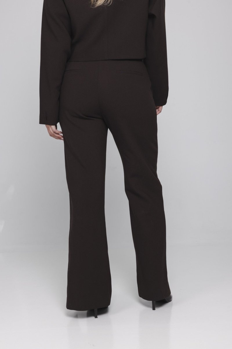 Achterkant pantalon Accentil Avael – lange rechte pijpen | Jo&Co Club