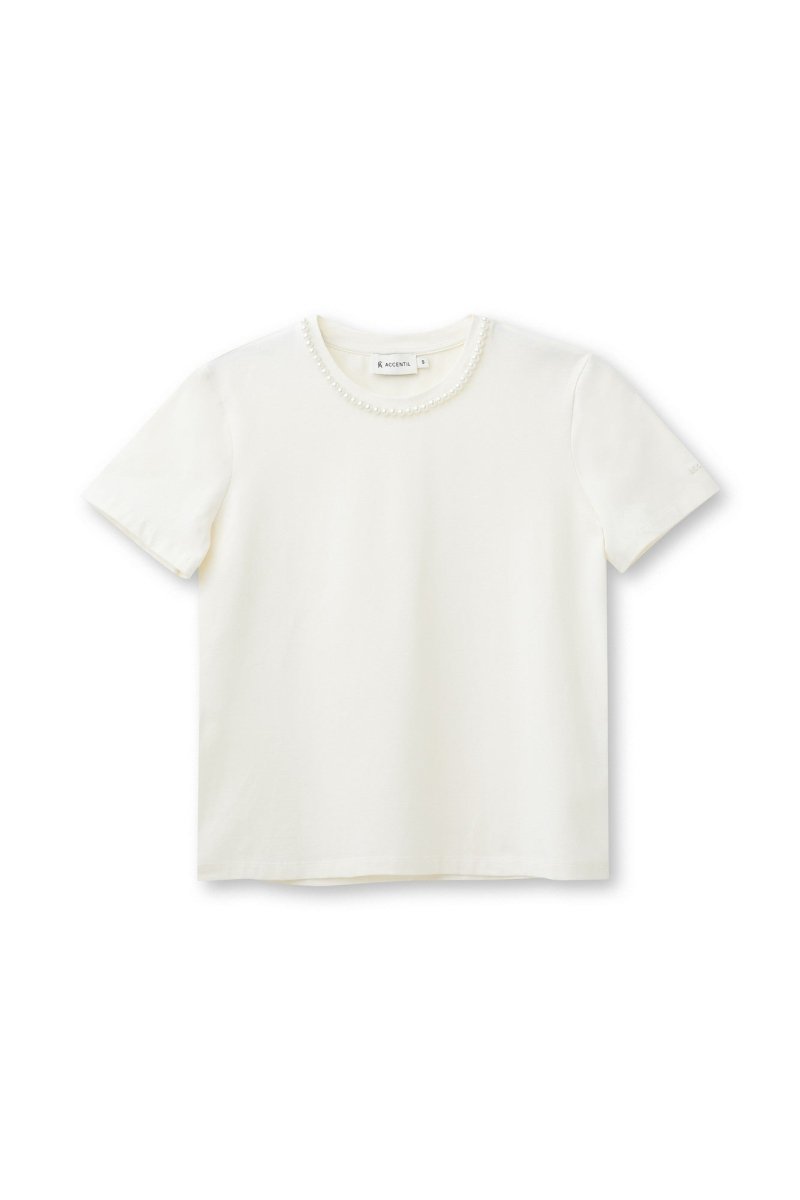 Productfoto t-shirt met parels Accentil Zeya in warm ivory | Jo&Co Club