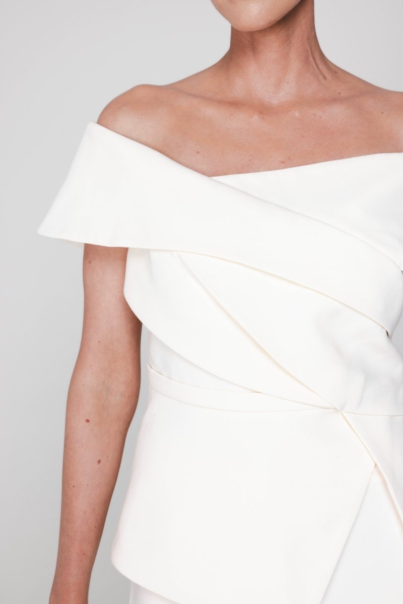 Accentil Tessa top | Off-white in Gebroken wit, getailleerd