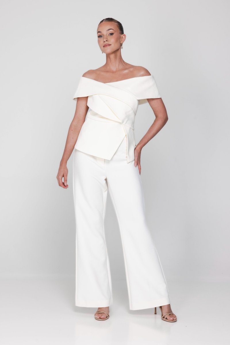 Accentil Tessa top | Off-white in Crème wit, wide leg