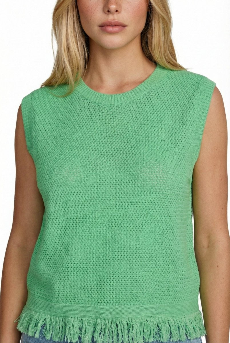 Top knitting top Vivid Green – mouwloze gebreide top met ronde hals en franjes | Jo&Co Club