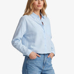 Lichtblauwe katoenen blouse met fijne ruit, vooraanzicht | Fluresk Benja blouse | Jo&Co Club