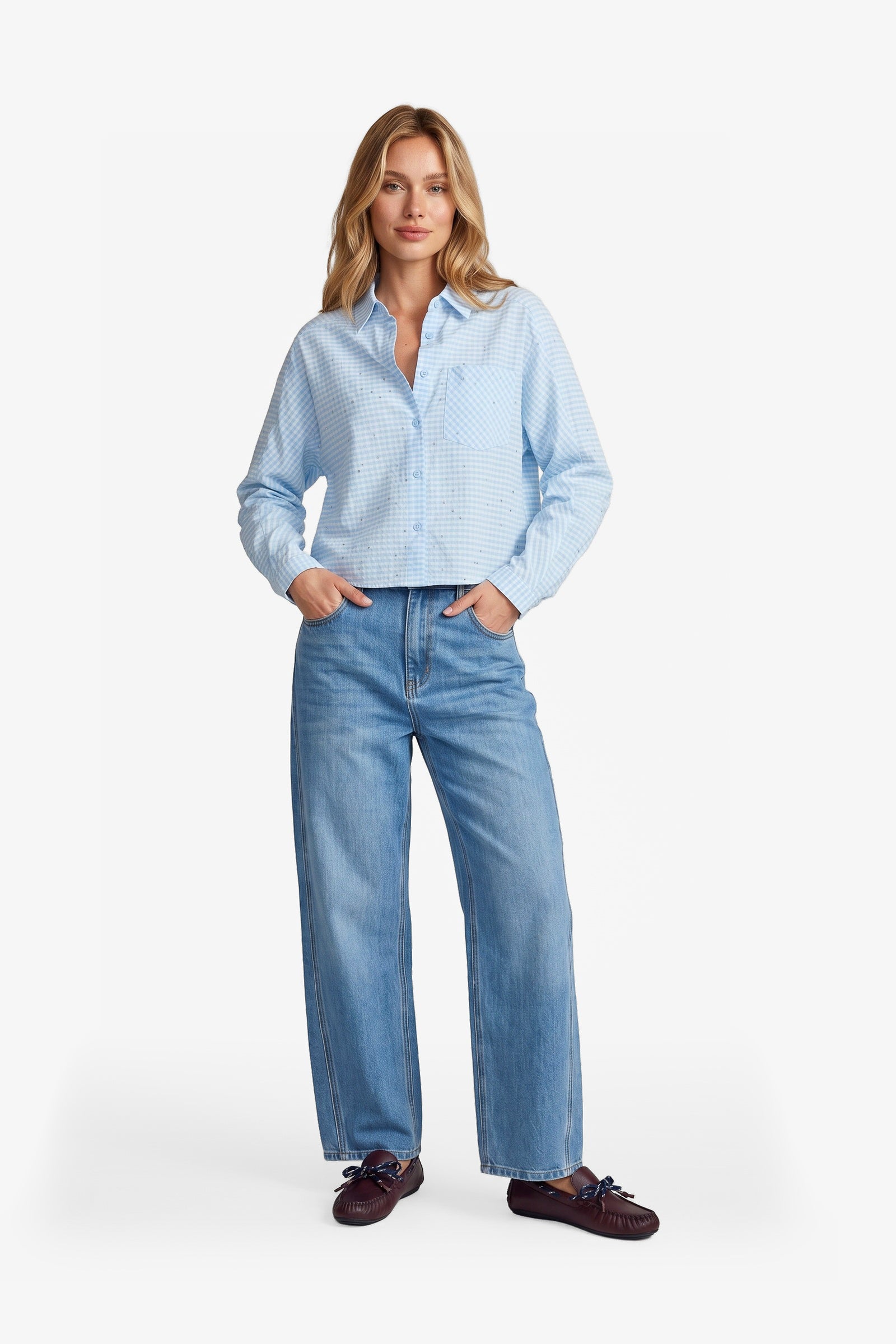 Lichtblauwe katoenen blouse met fijne ruit, vooraanzicht | Fluresk Benja blouse | Jo&Co Club