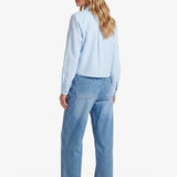 Lichtblauwe katoenen blouse met fijne ruit, achterkant | Fluresk Benja blouse | Jo&Co Club