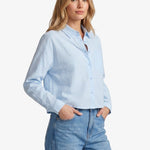 Lichtblauwe katoenen blouse met fijne ruit, vooraanzicht | Fluresk Benja blouse | Jo&Co Club