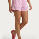 Lichtroze mesh short voor dames – sportieve short met trekkoord en steekzakken | Jo&Co Club