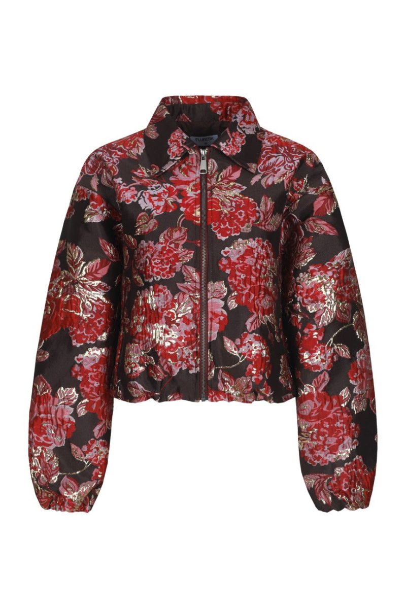 Brokaat jasje Fluresk Jady – kort met rits, pofmouwen en rood-roze bloemen met goud op zwart | Jo&Co Club