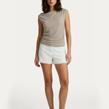 Top in beige – mouwloze lurex top met gedrapeerde hals | Jo&Co Club