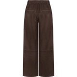 Donkerbruine suedine broek met rechte pijpen, productfoto achterzijde | Fluresk Claris pants | Jo&Co Club