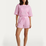 Roze set met T-shirt en short – model in een sportieve mesh set met tonaal logo | Jo&Co Club