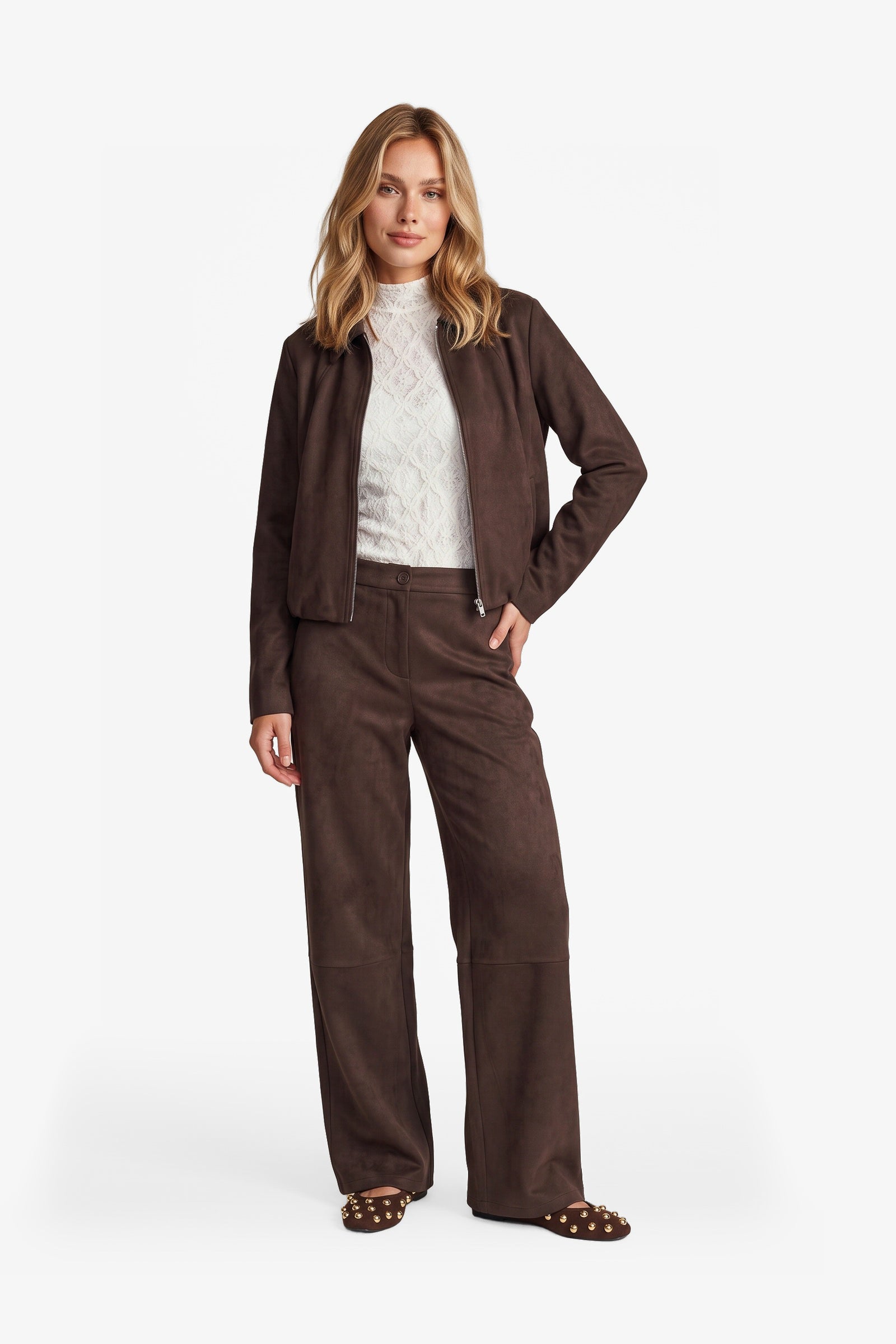 Donkerbruin suedine jack met rits, vooraanzicht | Fluresk Ginny jacket | Jo&Co Club