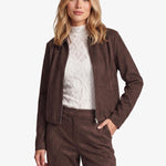 Donkerbruin suedine jack met rits, vooraanzicht | Fluresk Ginny jacket | Jo&Co Club