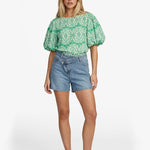 Shorts Denim Mid Blue – denim shorts met asymmetrische tailleband | Jo&Co Club