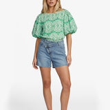 Shorts Denim Mid Blue – denim shorts met asymmetrische tailleband | Jo&Co Club