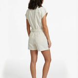 Playsuit gebroken wit – Achteraanzicht van een utility-stijl playsuit met korte mouwen en elastische taille. | Jo&Co Club