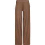 Broek pants Walnut – wijde, geribde broek in warmbruin | Jo&Co Club
