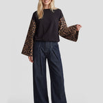 Fluresk Liana sweater in black/light camel | Jo&Co Club