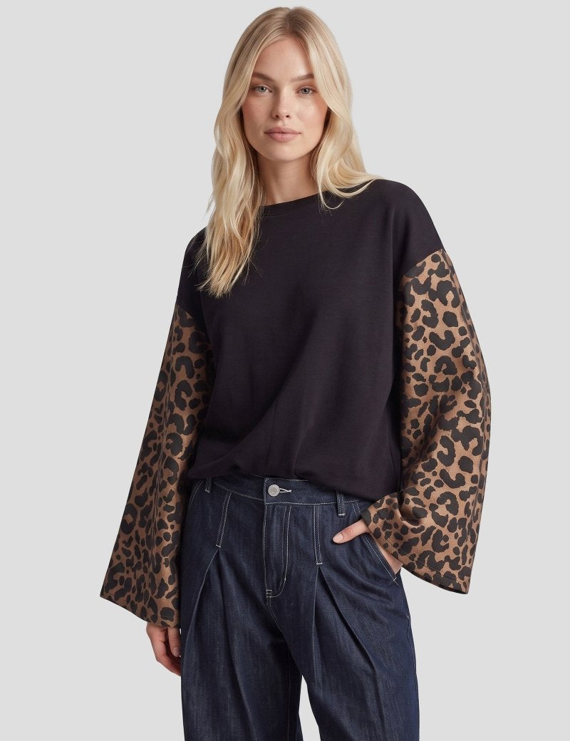 Fluresk Liana sweater in black/light camel | Jo&Co Club