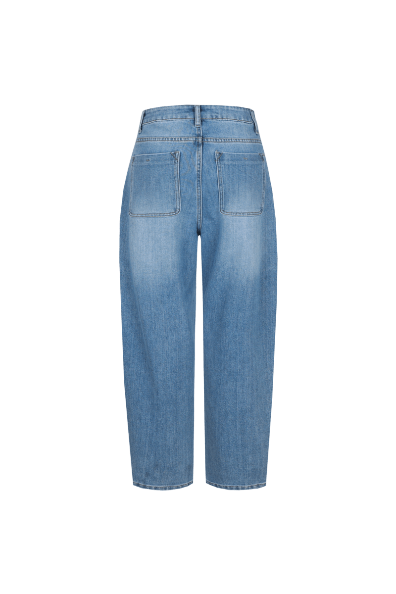 Lichtblauwe jeans met wijde rechte pijpen, productfoto achterzijde | Fluresk Malti pants | Jo&Co Club